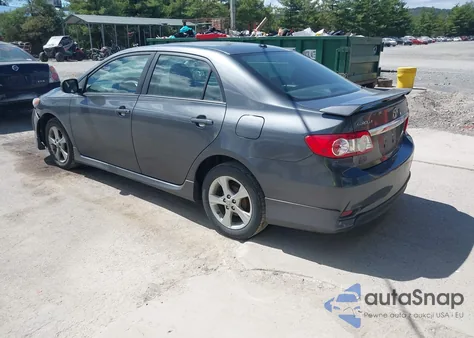 2011 Toyota Corolla S z USA, uszkodzony, nr VIN 2T1BU4EE5BC555477